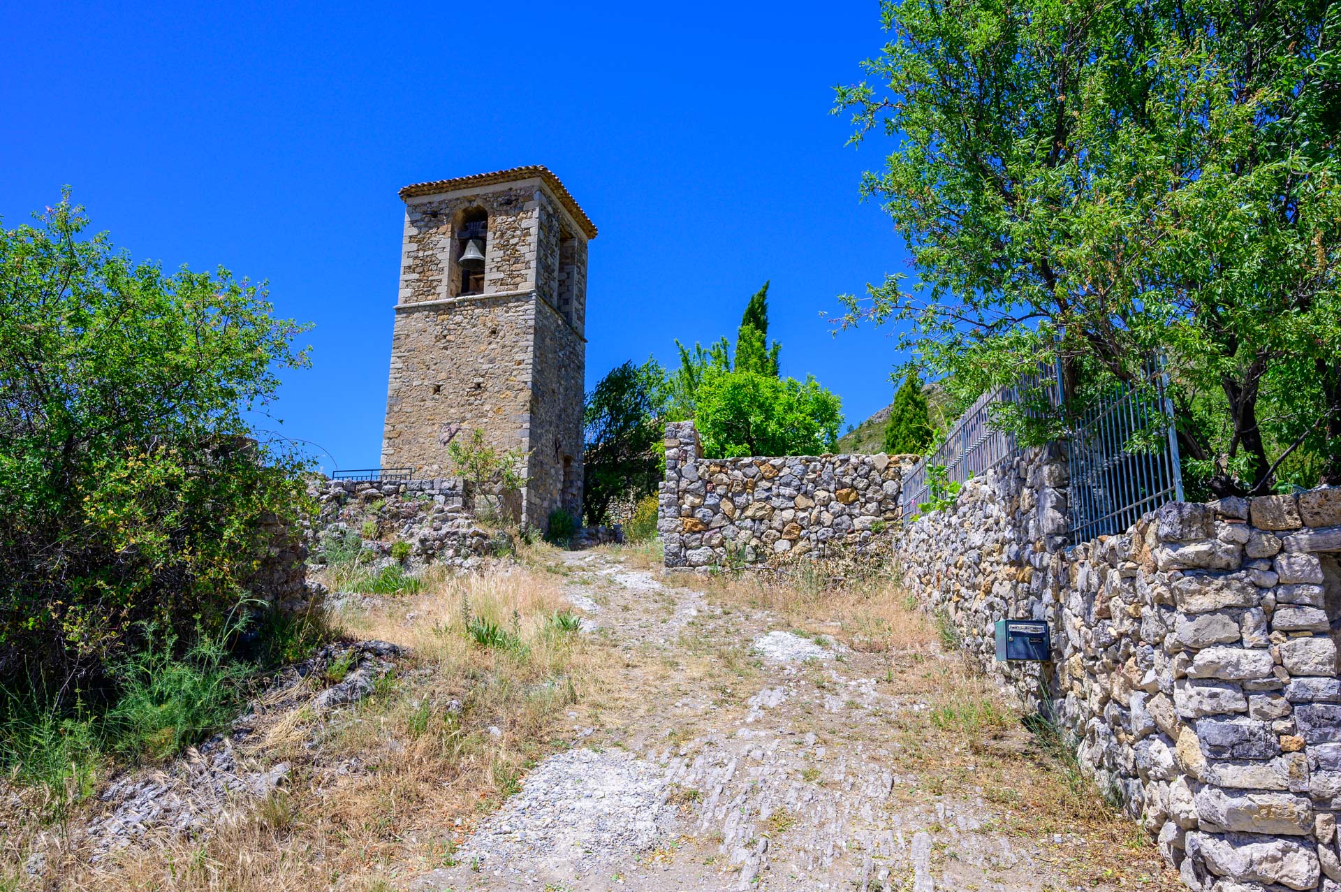 Le village de Courbons dans les Alpes de Haute Provence
