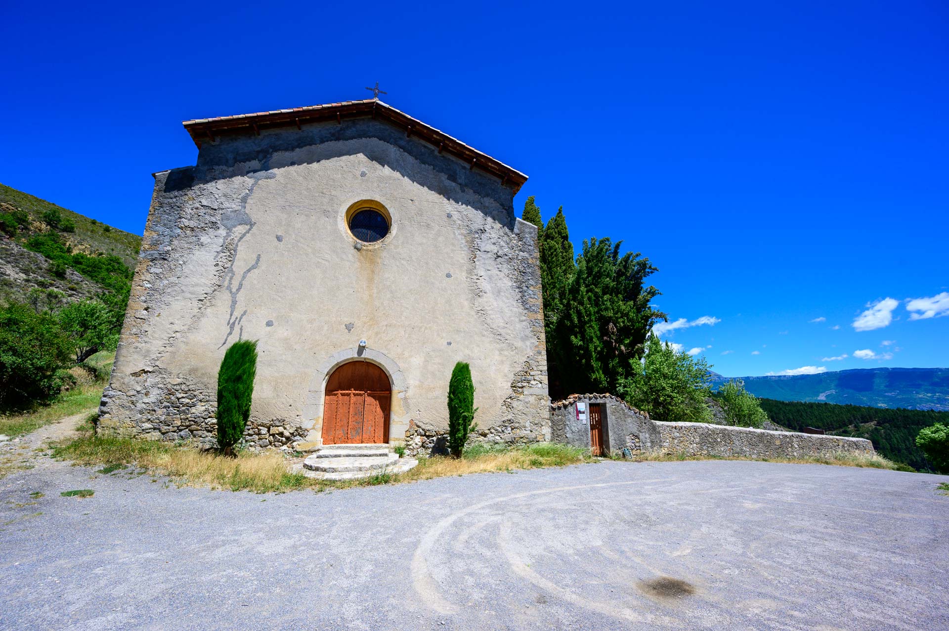 Le village de Courbons dans les Alpes de Haute Provence